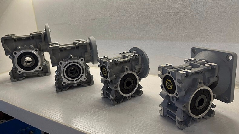 艾思捷教您蝸輪蝸桿減速機(jī)怎么選型？要注意哪些要素？